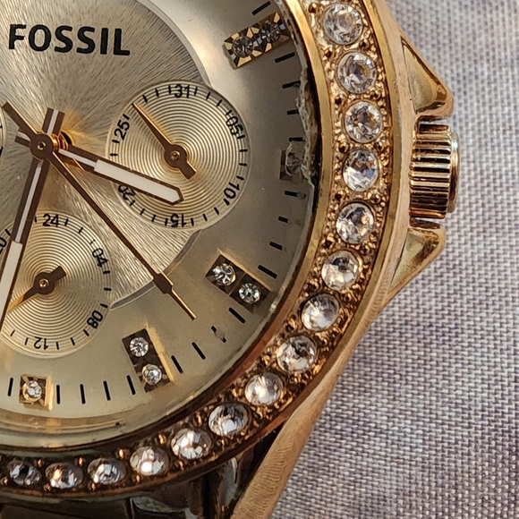 Womens Fossil Riley Gold Crystal Watch ES204 Multifunctional - Picture 3 of 9